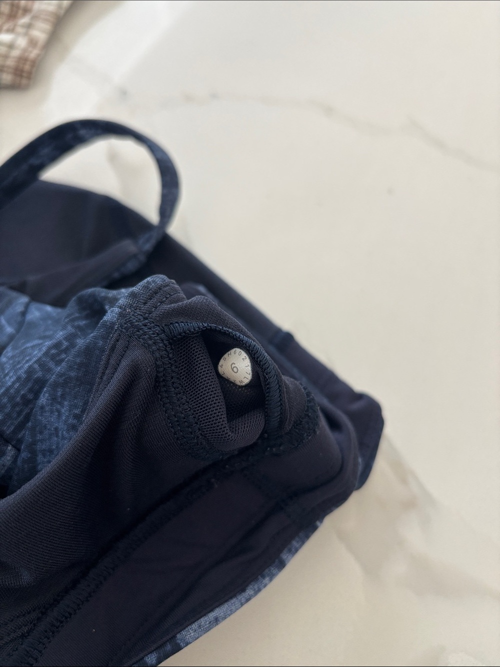 Lululemon Size 6 Blue Sports Bra - Picture 5 of 5